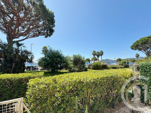 Appartement F2 à vendre - 2 pièces - 43,21 m2 - Cannes La Bocca - 06 - PROVENCE-ALPES-COTE-D-AZUR