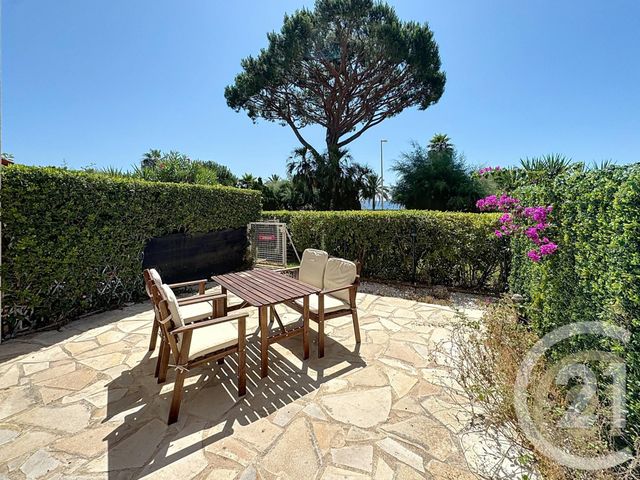 Appartement F2 à vendre - 2 pièces - 43,21 m2 - Cannes La Bocca - 06 - PROVENCE-ALPES-COTE-D-AZUR