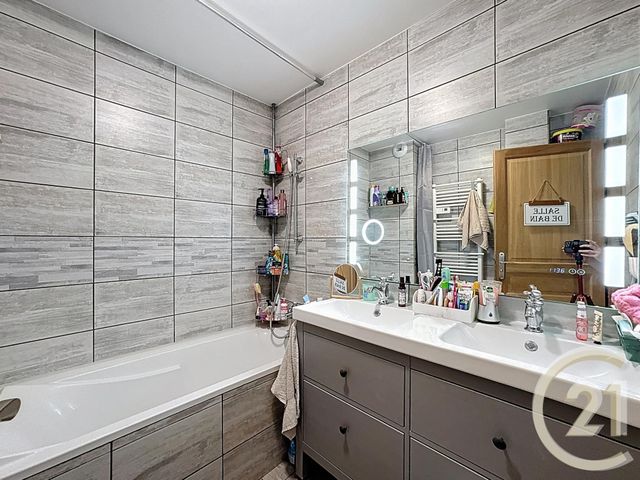 Appartement F2 &agrave; vendre - 3 pi&egrave;ces - 52,83 m2 - Cannes La Bocca - 06 - PROVENCE-ALPES-COTE-D-AZUR