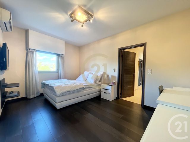 Appartement F3 à vendre - 3 pièces - 125 m2 - Cannes La Bocca - 06 - PROVENCE-ALPES-COTE-D-AZUR
