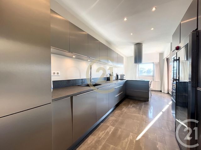 Appartement F3 à vendre - 3 pièces - 125 m2 - Cannes La Bocca - 06 - PROVENCE-ALPES-COTE-D-AZUR
