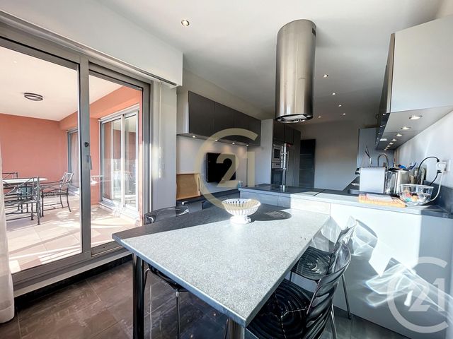 Appartement F3 à vendre - 3 pièces - 125 m2 - Cannes La Bocca - 06 - PROVENCE-ALPES-COTE-D-AZUR