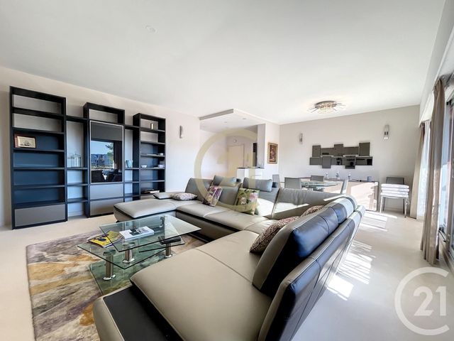 Appartement F3 à vendre - 3 pièces - 125 m2 - Cannes La Bocca - 06 - PROVENCE-ALPES-COTE-D-AZUR