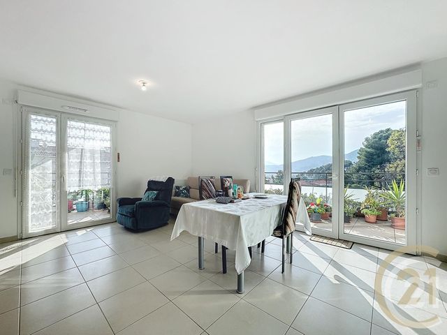 Appartement T3 à vendre - 3 pièces - 62,55 m2 - Cannes La Bocca - 06 - PROVENCE-ALPES-COTE-D-AZUR