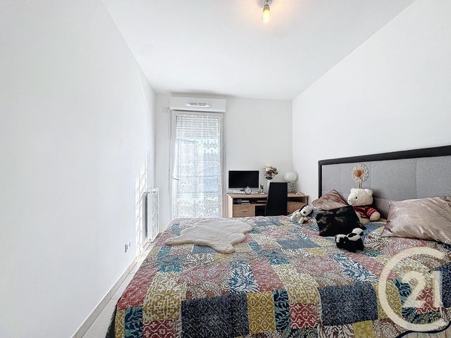 Appartement T3 à vendre - 3 pièces - 62,55 m2 - Cannes La Bocca - 06 - PROVENCE-ALPES-COTE-D-AZUR