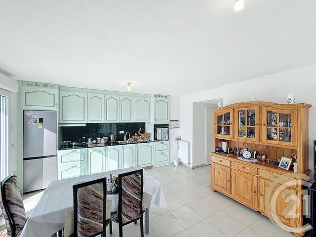 Appartement T3 à vendre - 3 pièces - 62,55 m2 - Cannes La Bocca - 06 - PROVENCE-ALPES-COTE-D-AZUR