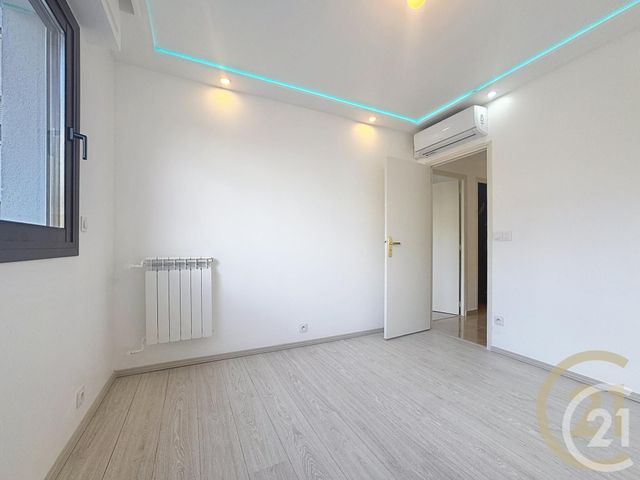 Appartement T3 à vendre - 3 pièces - 62,20 m2 - Cannes La Bocca - 06 - PROVENCE-ALPES-COTE-D-AZUR