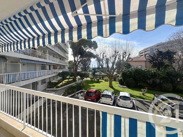 Appartement T3 à vendre - 3 pièces - 62,20 m2 - Cannes La Bocca - 06 - PROVENCE-ALPES-COTE-D-AZUR