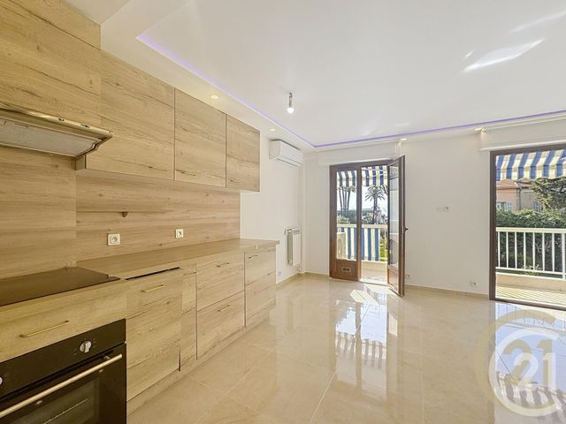 Appartement T3 à vendre - 3 pièces - 62,20 m2 - Cannes La Bocca - 06 - PROVENCE-ALPES-COTE-D-AZUR