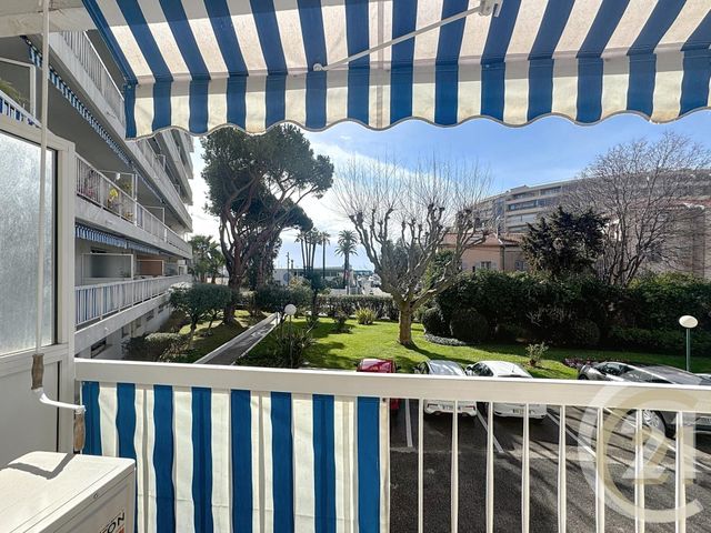 Appartement T3 à vendre - 3 pièces - 62,20 m2 - Cannes La Bocca - 06 - PROVENCE-ALPES-COTE-D-AZUR