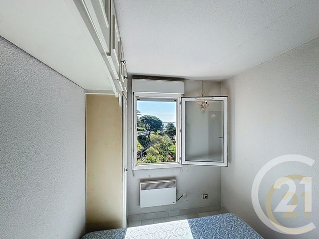 Appartement T2 à vendre - 2 pièces - 32 m2 - Cannes - 06 - PROVENCE-ALPES-COTE-D-AZUR