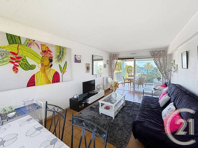 Appartement F3 à vendre - 3 pièces - 67,29 m2 - Cannes La Bocca - 06 - PROVENCE-ALPES-COTE-D-AZUR