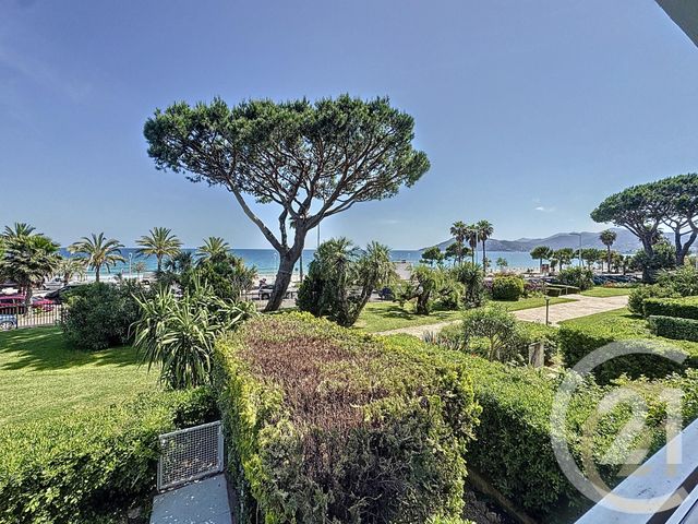 Appartement F3 à vendre - 3 pièces - 67,29 m2 - Cannes La Bocca - 06 - PROVENCE-ALPES-COTE-D-AZUR