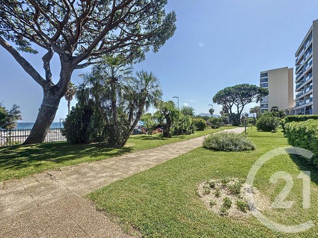 Appartement F3 à vendre - 3 pièces - 67,29 m2 - Cannes La Bocca - 06 - PROVENCE-ALPES-COTE-D-AZUR