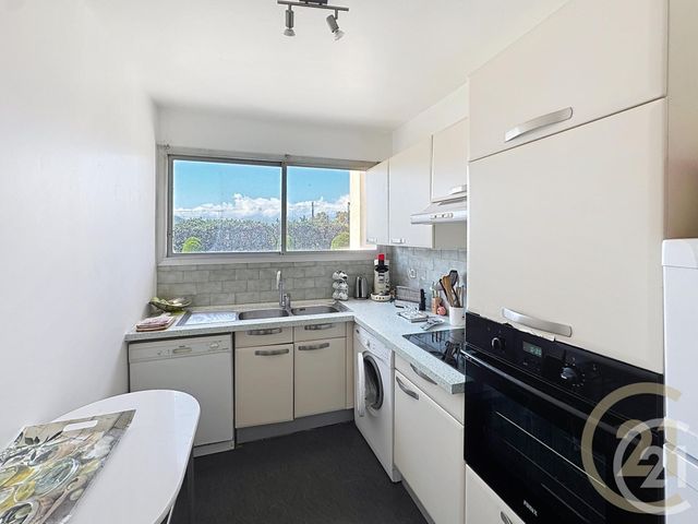 Appartement F3 à vendre - 3 pièces - 67,29 m2 - Cannes La Bocca - 06 - PROVENCE-ALPES-COTE-D-AZUR