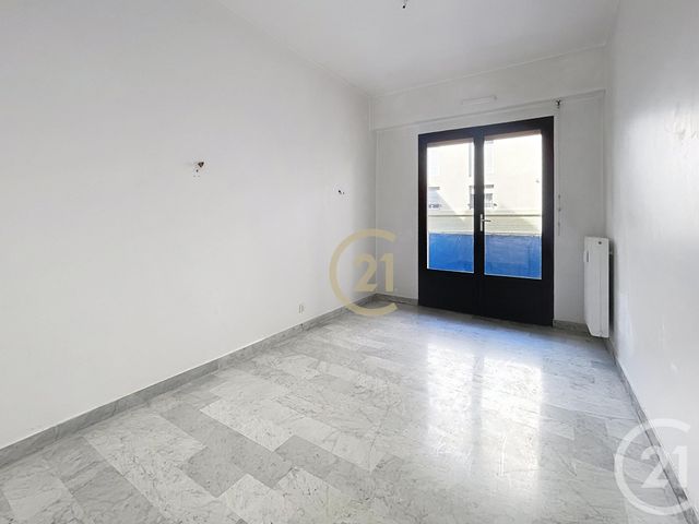 Appartement F3 à vendre - 3 pièces - 64 m2 - Cannes La Bocca - 06 - PROVENCE-ALPES-COTE-D-AZUR