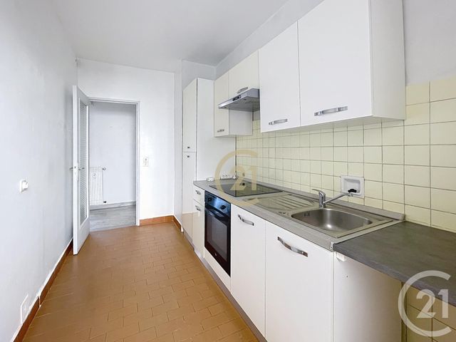 Appartement F3 à vendre - 3 pièces - 64 m2 - Cannes La Bocca - 06 - PROVENCE-ALPES-COTE-D-AZUR