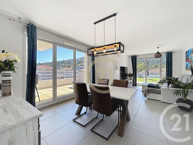 Appartement F4 &agrave; vendre - 4 pi&egrave;ces - 86 m2 - Mandelieu La Napoule - 06 - PROVENCE-ALPES-COTE-D-AZUR