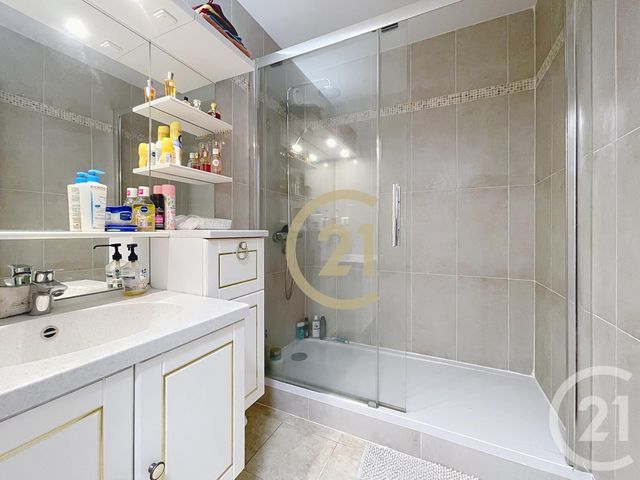 Appartement à vendre - 3 pièces - 79,46 m2 - Cannes La Bocca - 06 - PROVENCE-ALPES-COTE-D-AZUR