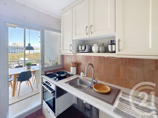 Appartement F2 &agrave; vendre - 2 pi&egrave;ces - 42,59 m2 - Cannes La Bocca - 06 - PROVENCE-ALPES-COTE-D-AZUR