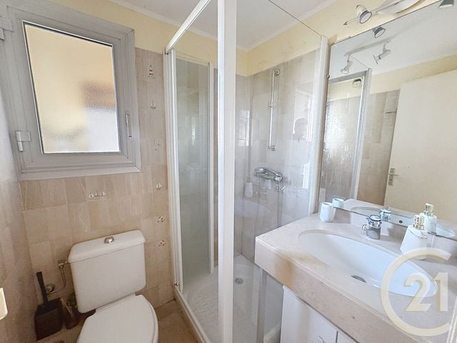Appartement F2 &agrave; vendre - 2 pi&egrave;ces - 42,59 m2 - Cannes La Bocca - 06 - PROVENCE-ALPES-COTE-D-AZUR