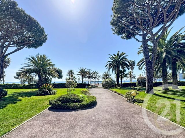 Appartement F2 &agrave; vendre - 2 pi&egrave;ces - 42,59 m2 - Cannes La Bocca - 06 - PROVENCE-ALPES-COTE-D-AZUR