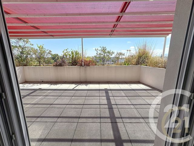 Appartement Toit terrasse &agrave; vendre - 4 pi&egrave;ces - 78 m2 - Cannes La Bocca - 06 - PROVENCE-ALPES-COTE-D-AZUR