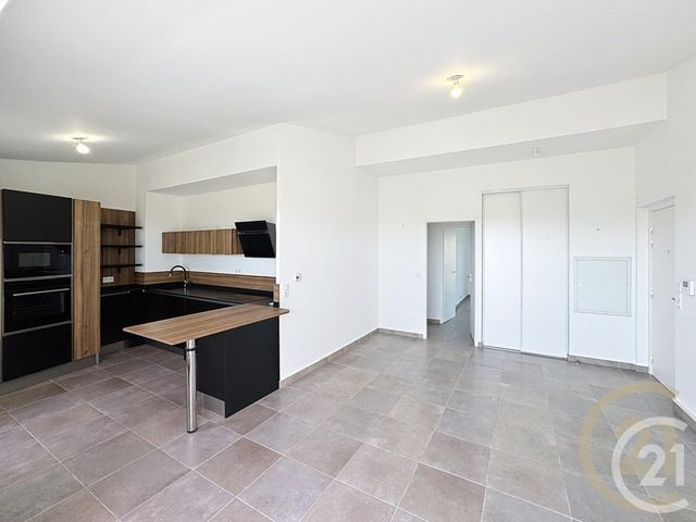 Appartement à vendre - 4 pièces - 78 m2 - Cannes La Bocca - 06 - PROVENCE-ALPES-COTE-D-AZUR