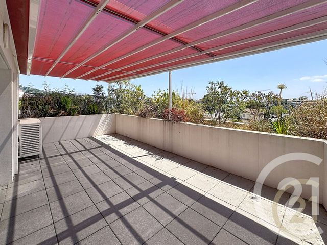 Appartement Toit terrasse &agrave; vendre - 4 pi&egrave;ces - 78 m2 - Cannes La Bocca - 06 - PROVENCE-ALPES-COTE-D-AZUR