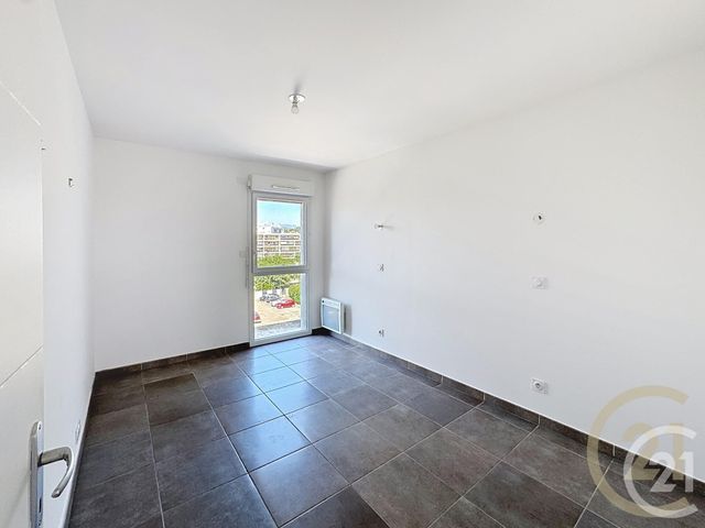 Appartement à vendre - 4 pièces - 78 m2 - Cannes La Bocca - 06 - PROVENCE-ALPES-COTE-D-AZUR