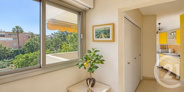 Appartement F2 &agrave; vendre - 2 pi&egrave;ces - 47,52 m2 - Cannes La Bocca - 06 - PROVENCE-ALPES-COTE-D-AZUR
