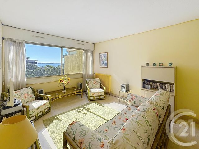 Appartement F2 à vendre - 2 pièces - 47,52 m2 - Cannes La Bocca - 06 - PROVENCE-ALPES-COTE-D-AZUR
