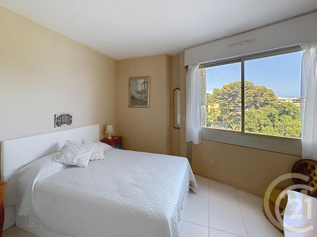 Appartement F2 à vendre - 2 pièces - 47,52 m2 - Cannes La Bocca - 06 - PROVENCE-ALPES-COTE-D-AZUR