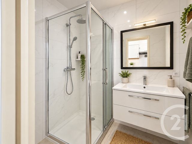 Appartement F1 &agrave; vendre - 1 pi&egrave;ce - 30 m2 - Cannes La Bocca - 06 - PROVENCE-ALPES-COTE-D-AZUR
