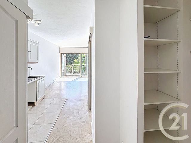 Appartement F1 &agrave; vendre - 1 pi&egrave;ce - 30 m2 - Cannes La Bocca - 06 - PROVENCE-ALPES-COTE-D-AZUR