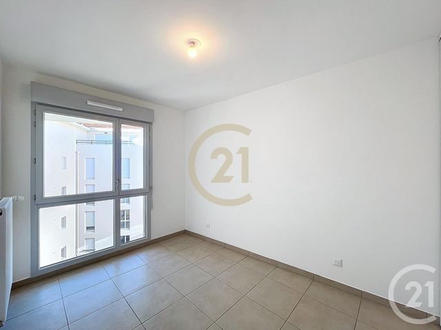 Appartement T3 &agrave; louer - 3 pi&egrave;ces - 69,30 m2 - Cannes La Bocca - 06 - PROVENCE-ALPES-COTE-D-AZUR