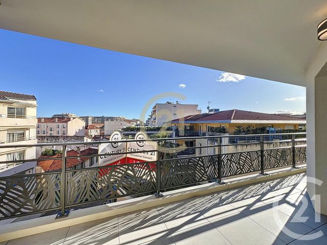 Appartement T3 &agrave; louer - 3 pi&egrave;ces - 69,30 m2 - Cannes La Bocca - 06 - PROVENCE-ALPES-COTE-D-AZUR