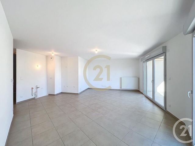 Appartement T3 &agrave; louer - 3 pi&egrave;ces - 69,30 m2 - Cannes La Bocca - 06 - PROVENCE-ALPES-COTE-D-AZUR