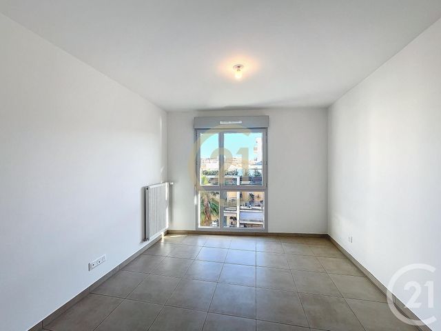 Appartement T3 &agrave; louer - 3 pi&egrave;ces - 69,30 m2 - Cannes La Bocca - 06 - PROVENCE-ALPES-COTE-D-AZUR