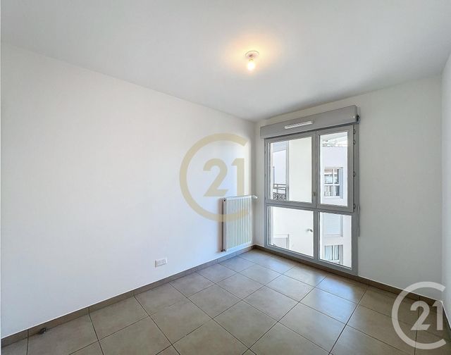 Appartement T3 &agrave; louer - 3 pi&egrave;ces - 69,30 m2 - Cannes La Bocca - 06 - PROVENCE-ALPES-COTE-D-AZUR