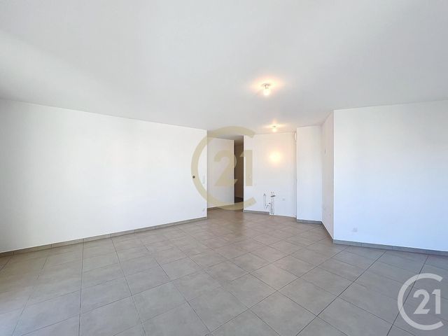 Appartement T3 &agrave; louer - 3 pi&egrave;ces - 69,30 m2 - Cannes La Bocca - 06 - PROVENCE-ALPES-COTE-D-AZUR