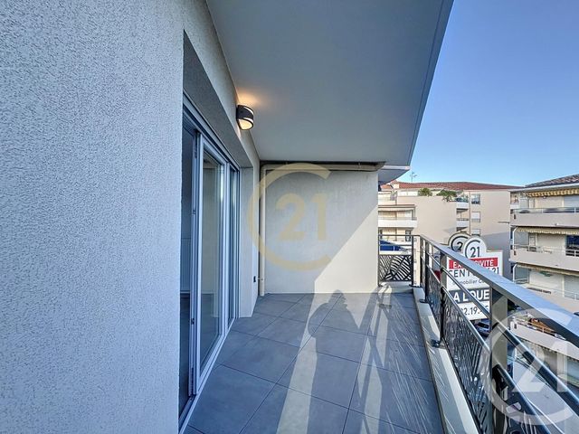 Appartement T3 &agrave; louer - 3 pi&egrave;ces - 69,30 m2 - Cannes La Bocca - 06 - PROVENCE-ALPES-COTE-D-AZUR