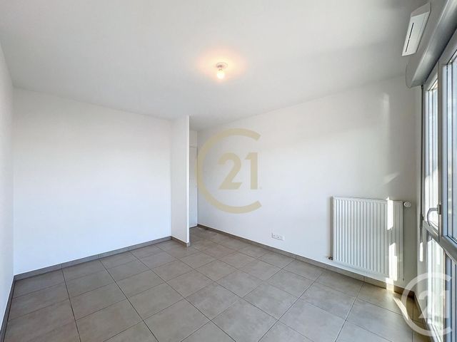 Appartement T3 &agrave; louer - 3 pi&egrave;ces - 69,30 m2 - Cannes La Bocca - 06 - PROVENCE-ALPES-COTE-D-AZUR