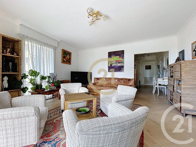 Appartement F3 à vendre - 3 pièces - 80,62 m2 - Cannes La Bocca - 06 - PROVENCE-ALPES-COTE-D-AZUR