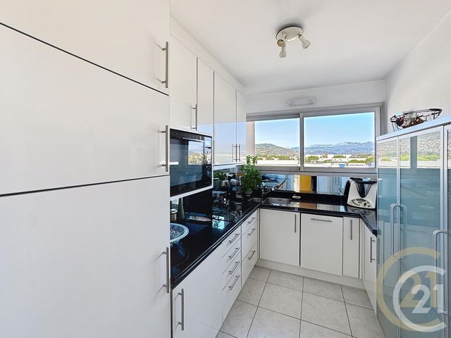 Appartement F3 à vendre - 3 pièces - 67,07 m2 - Cannes La Bocca - 06 - PROVENCE-ALPES-COTE-D-AZUR