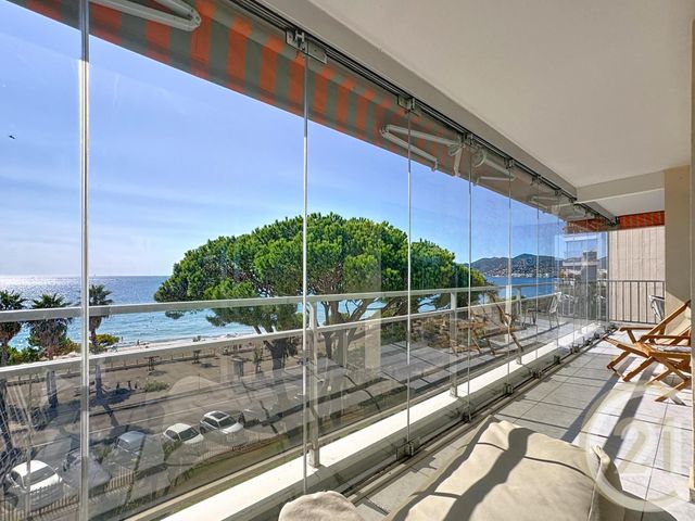 Appartement F3 à vendre - 3 pièces - 67,07 m2 - Cannes La Bocca - 06 - PROVENCE-ALPES-COTE-D-AZUR