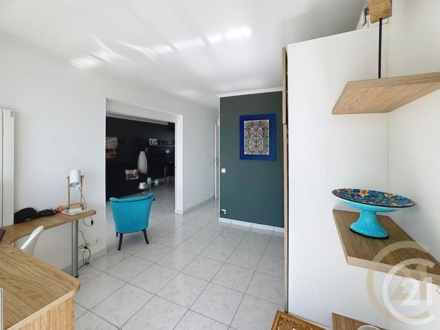 Appartement F3 à vendre - 3 pièces - 67,07 m2 - Cannes La Bocca - 06 - PROVENCE-ALPES-COTE-D-AZUR