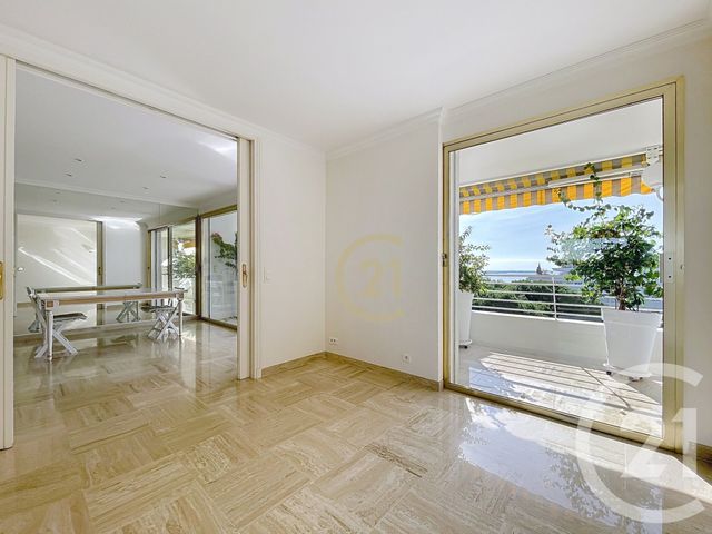 Appartement F3 à vendre - 3 pièces - 69,01 m2 - Cannes La Bocca - 06 - PROVENCE-ALPES-COTE-D-AZUR