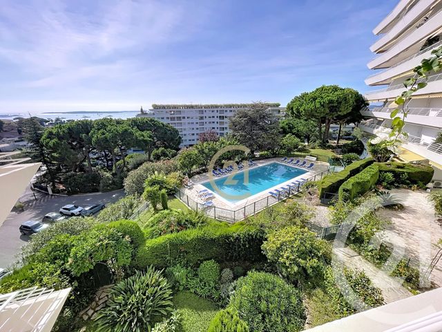 Appartement F3 à vendre - 3 pièces - 69,01 m2 - Cannes La Bocca - 06 - PROVENCE-ALPES-COTE-D-AZUR