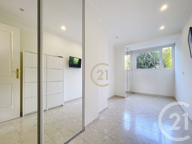 Appartement F3 à vendre - 3 pièces - 69,01 m2 - Cannes La Bocca - 06 - PROVENCE-ALPES-COTE-D-AZUR